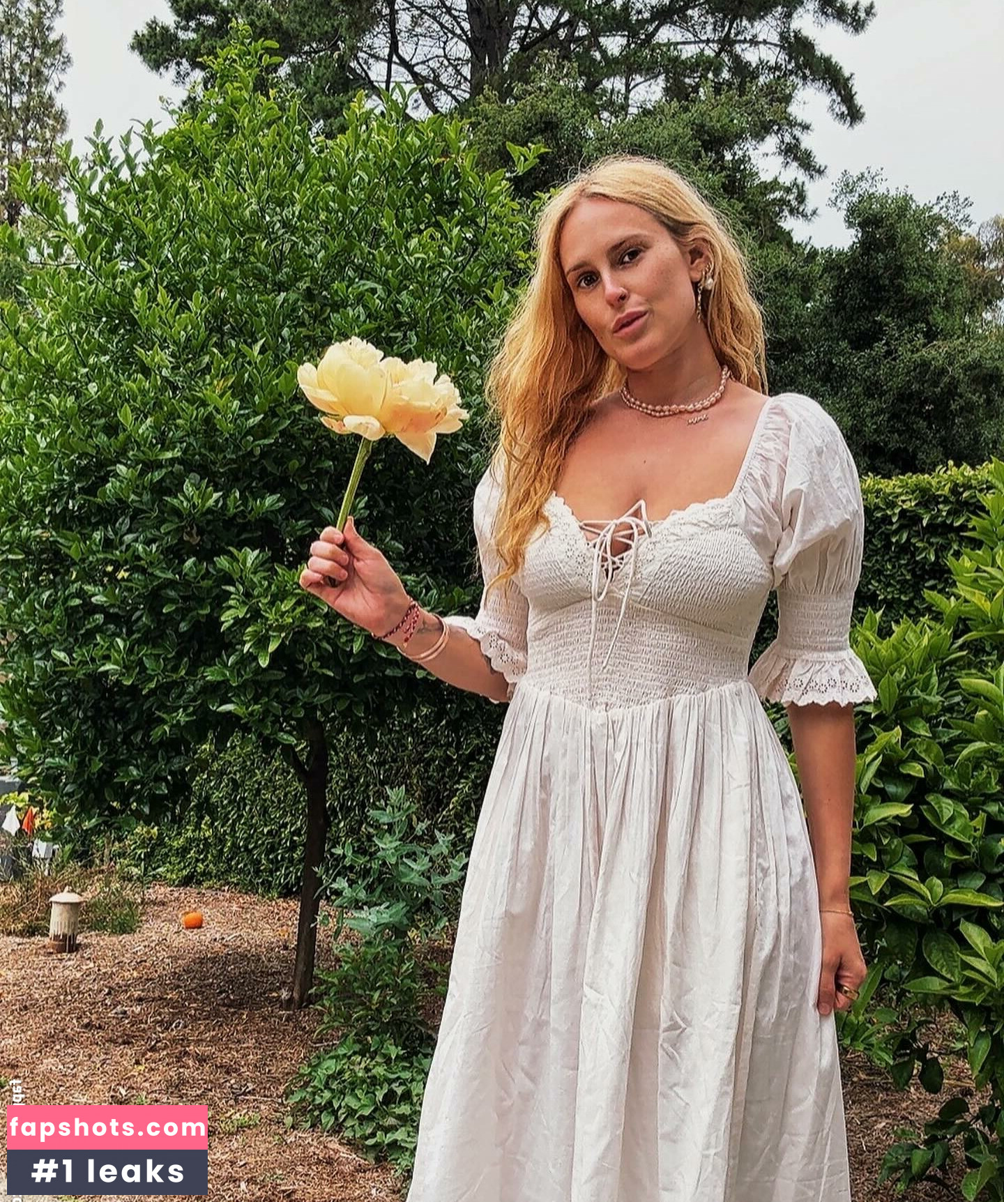 Rumer Willis gallery photo #68