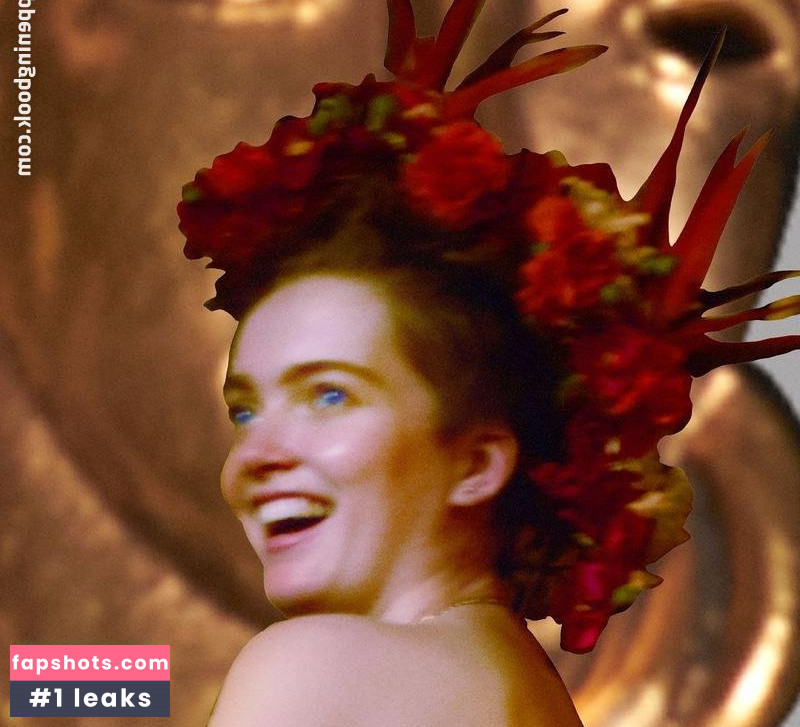 Ruth Bell gallery photo #10