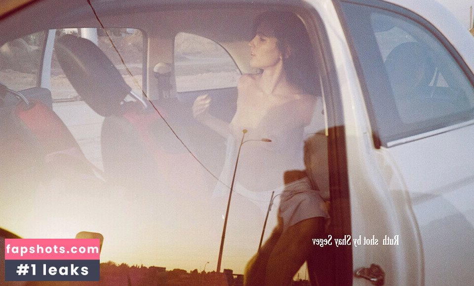 Ruth Calahorra nude babe gallery