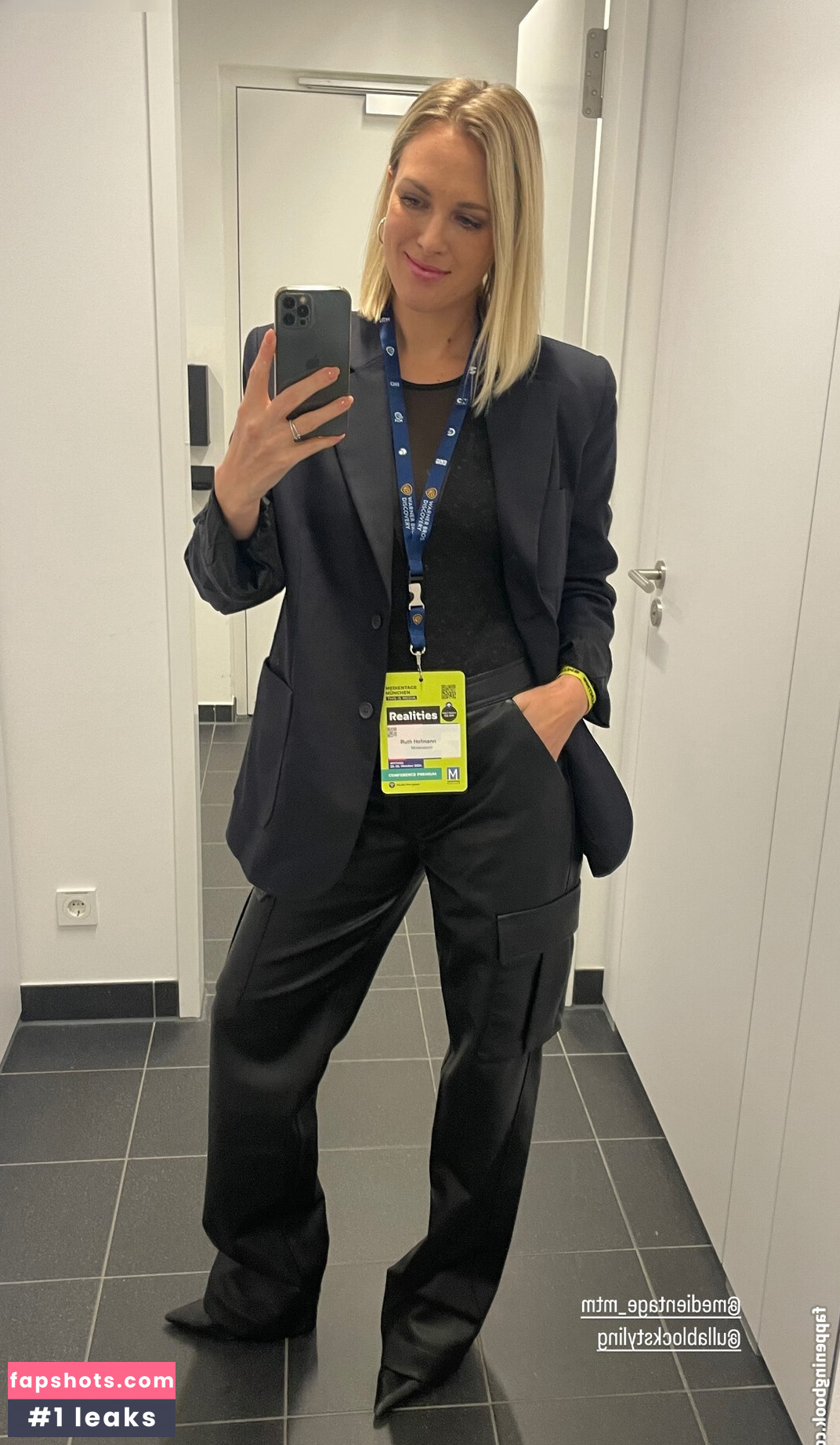 Ruth Hofmann gallery photo #12