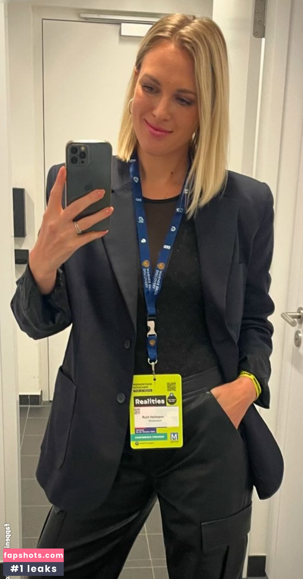 Ruth Hofmann gallery photo #10