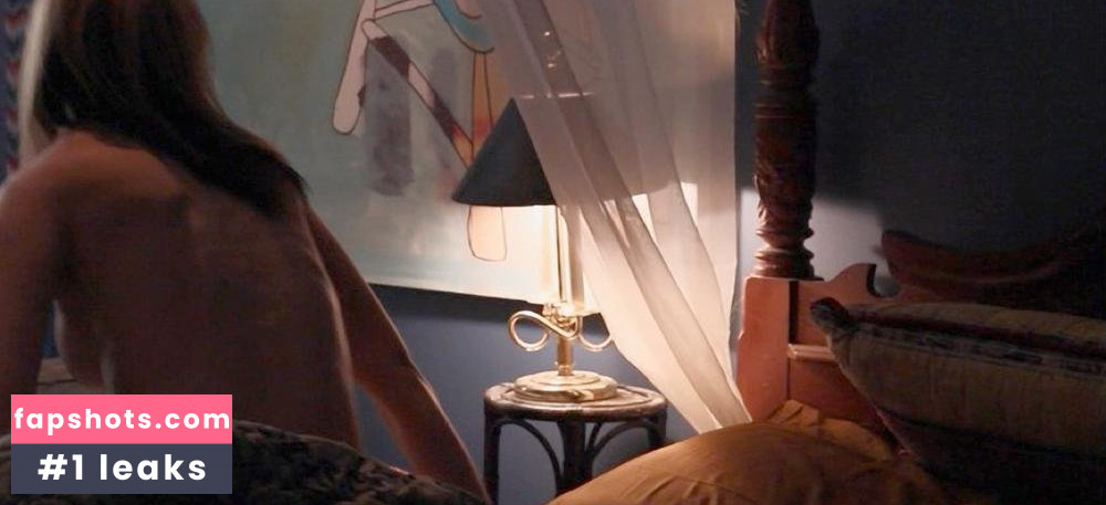 Ruth Reynolds gallery photo #7