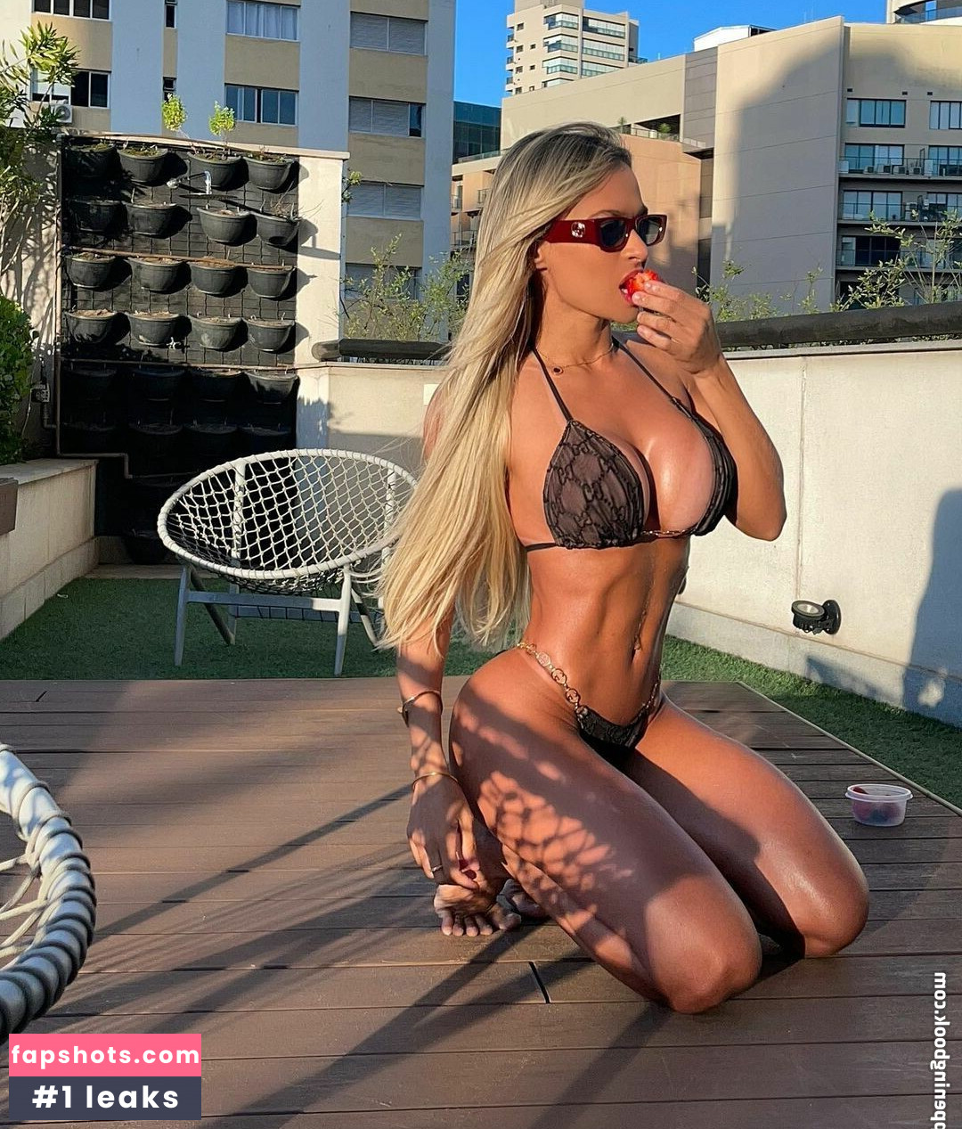 Ruth Teles gallery photo #10