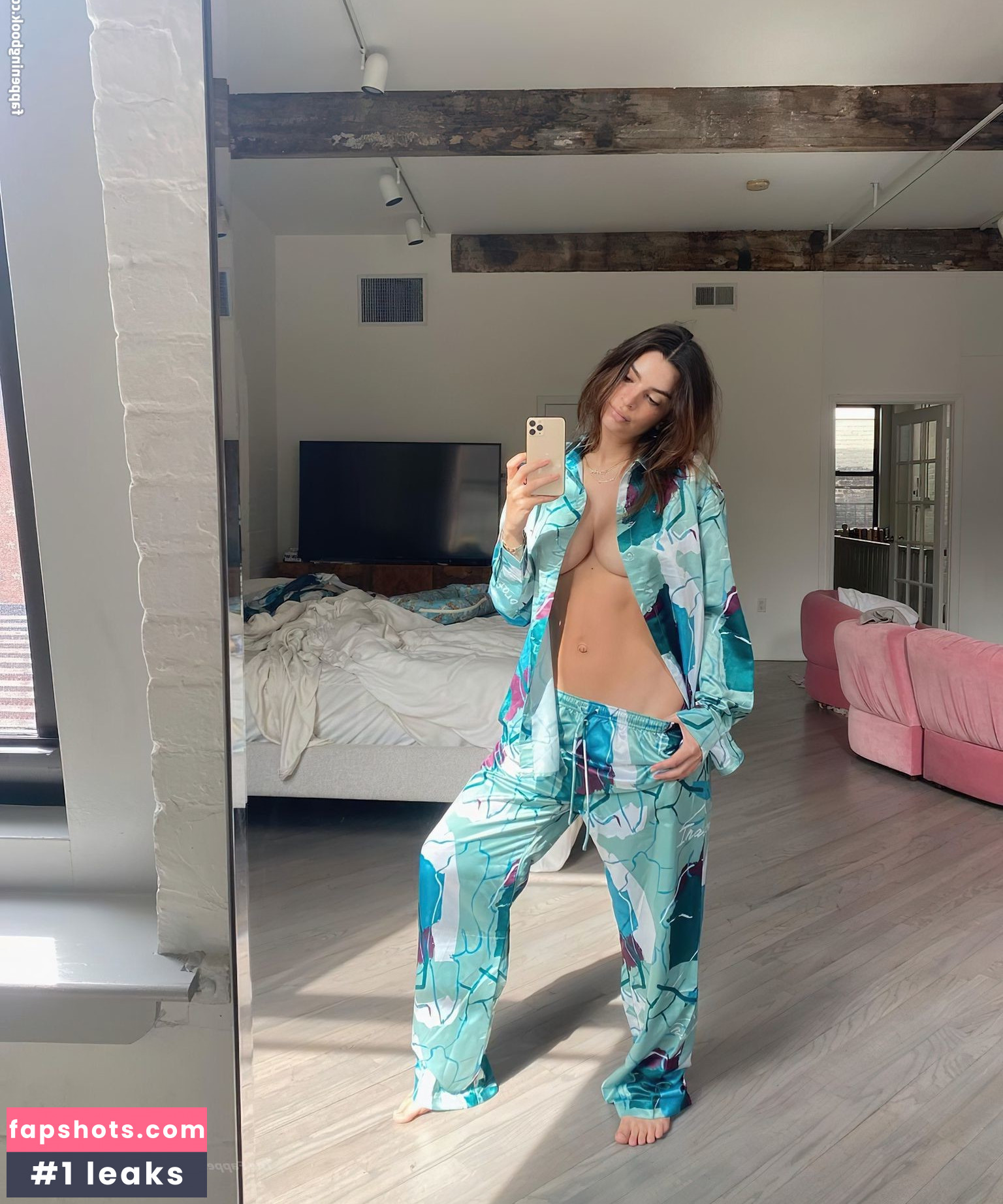 Ryan Starr gallery photo #25