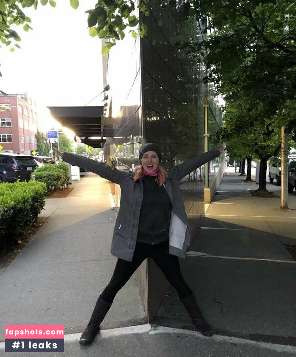 RyAnne Redd gallery photo #2