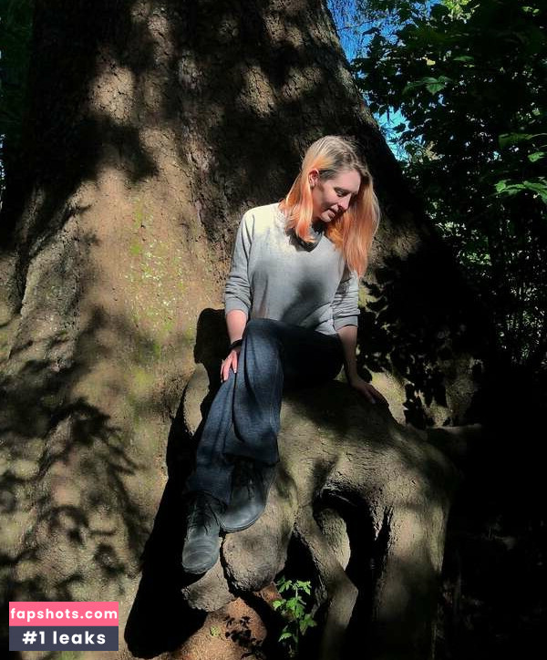 RyAnne Redd gallery photo #19