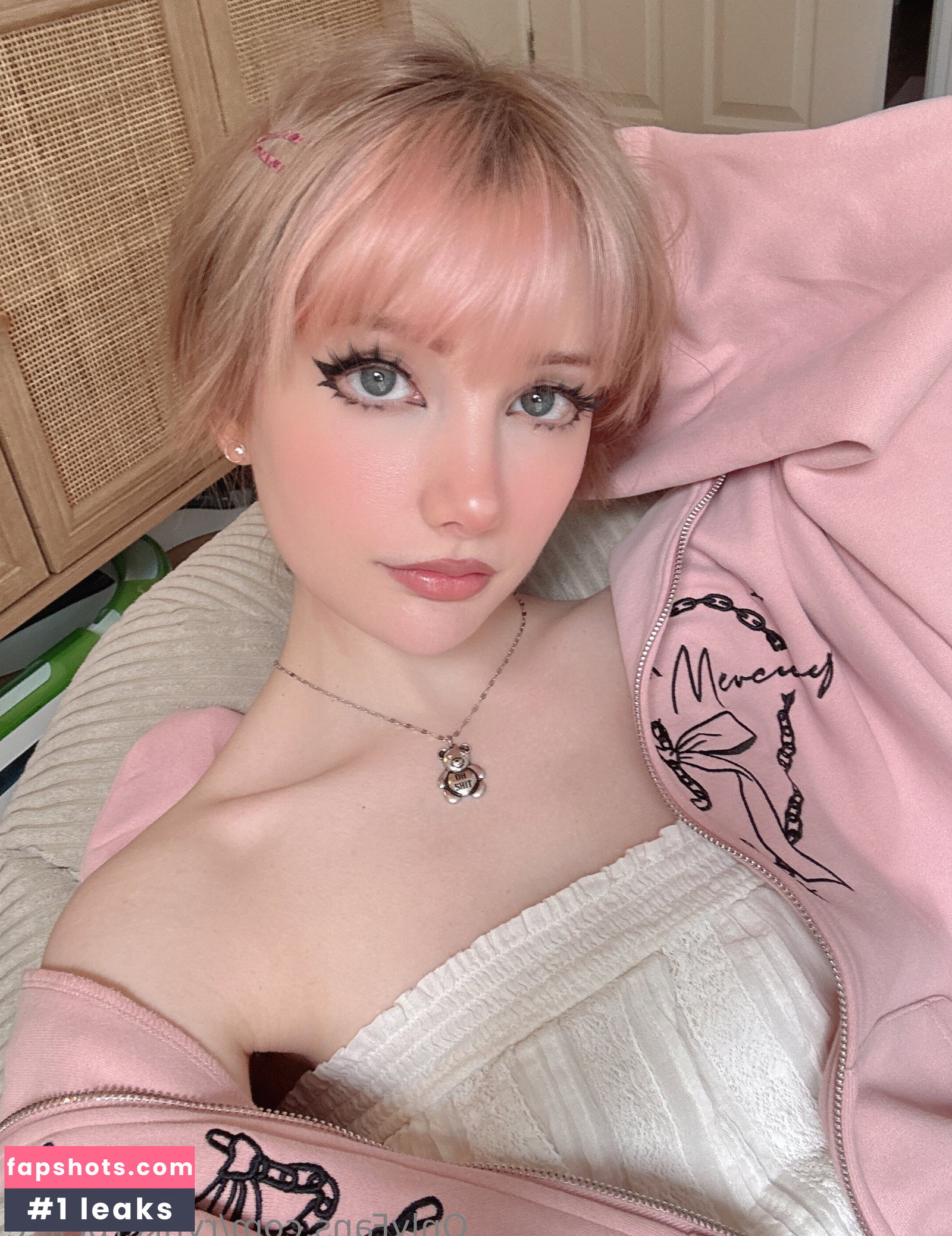 Rynkerbelle gallery photo #364