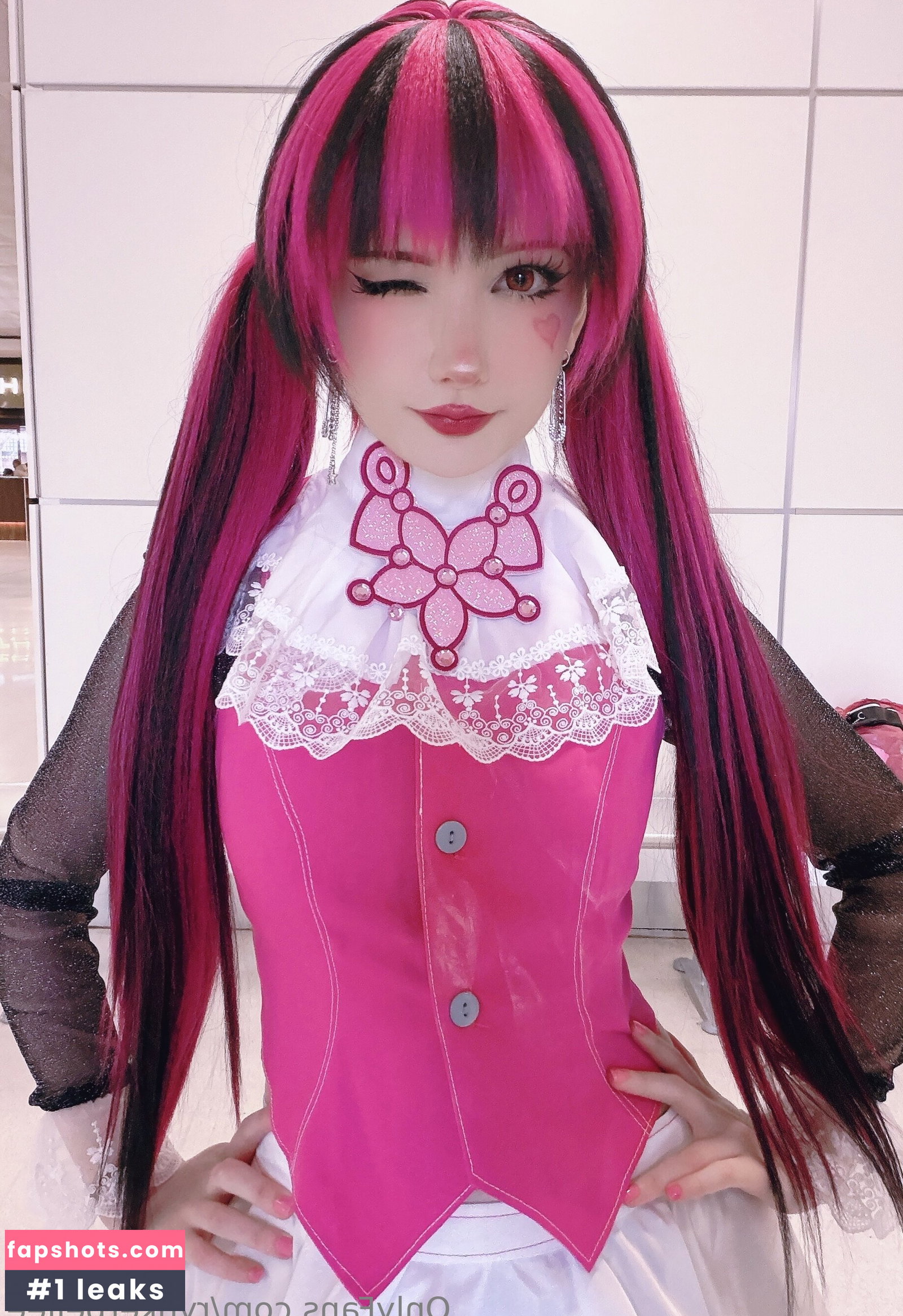 Rynkerbelle gallery photo #1679