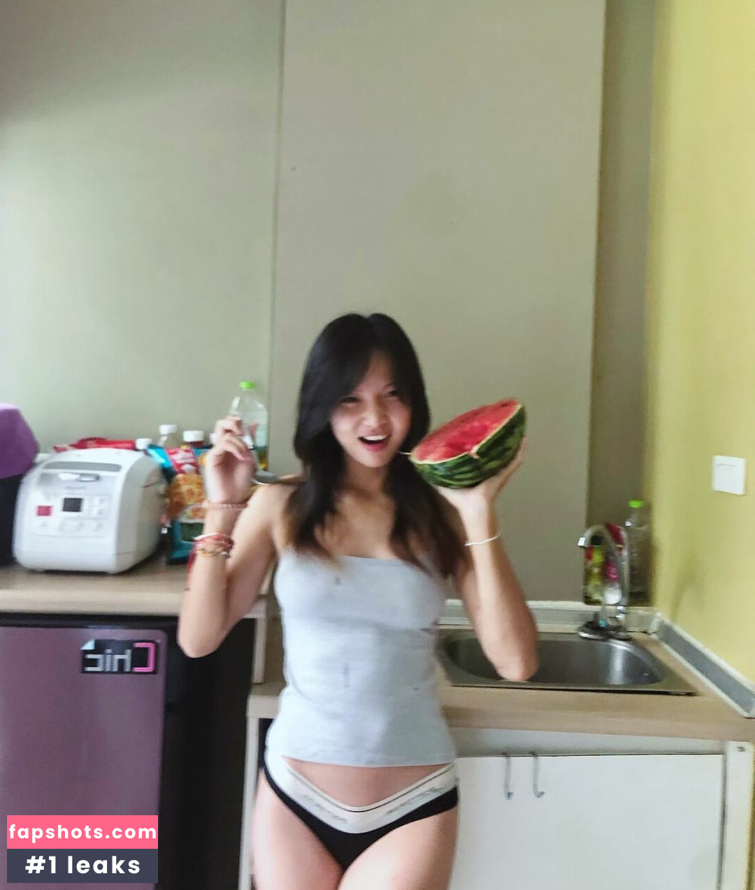 s_suikaa gallery photo #19