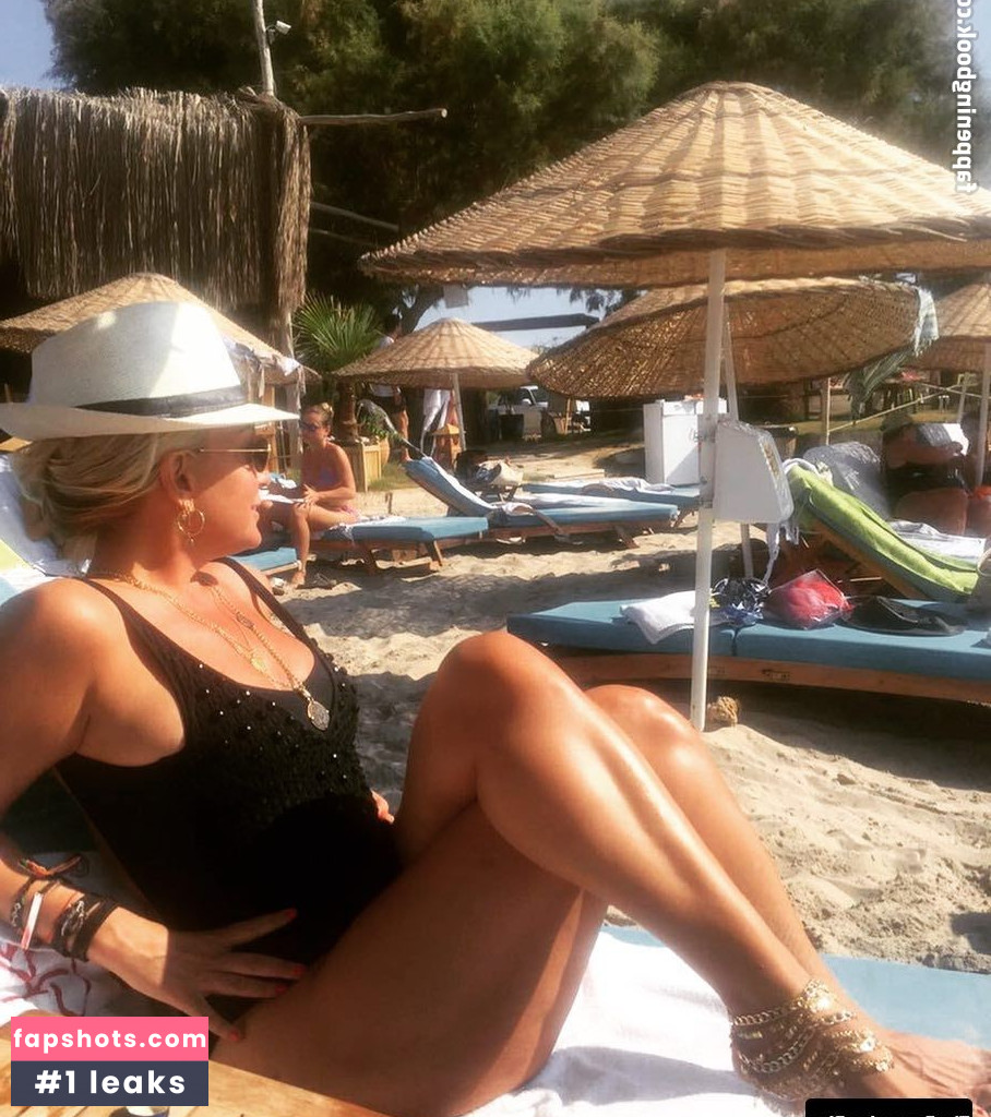 Saba Tuemer Filtración Desnuda OnlyFans Foto #7 - Fapshots