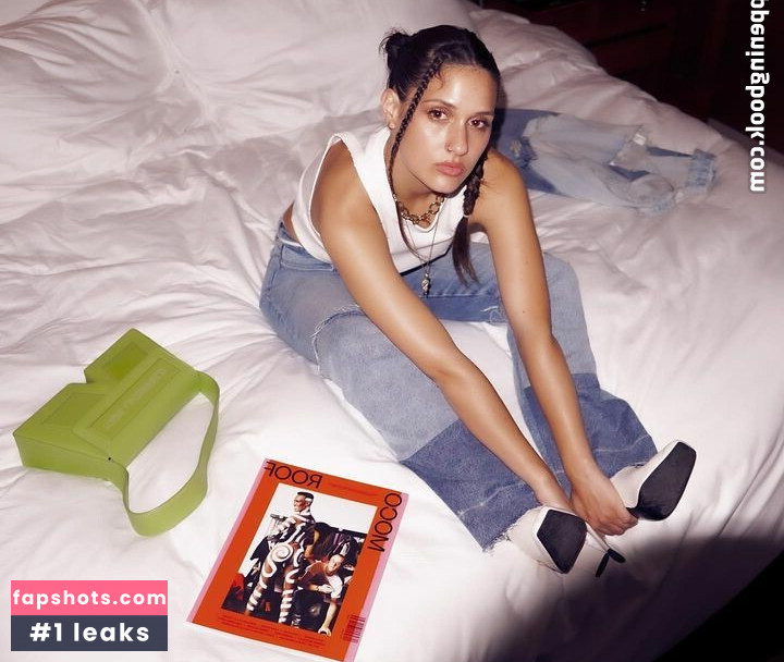 Sabela OT gallery photo #24