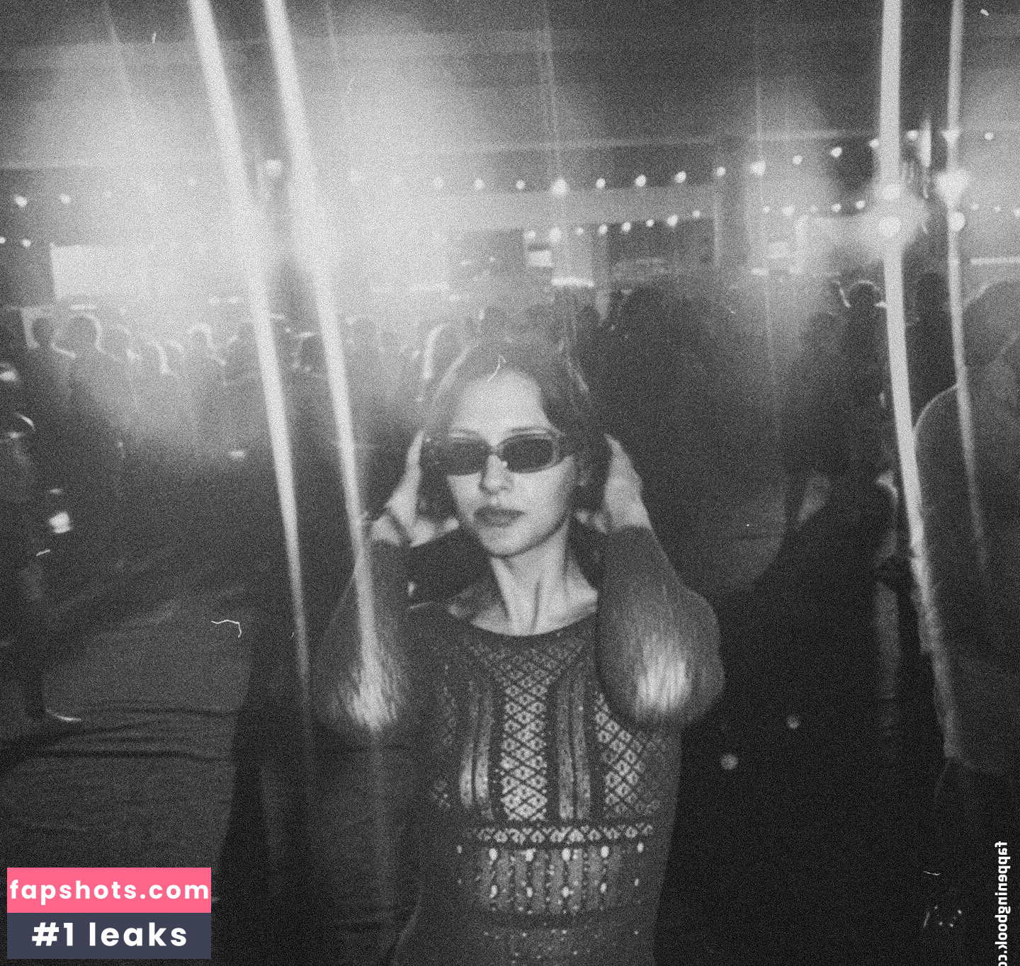 Sabela OT gallery photo #37