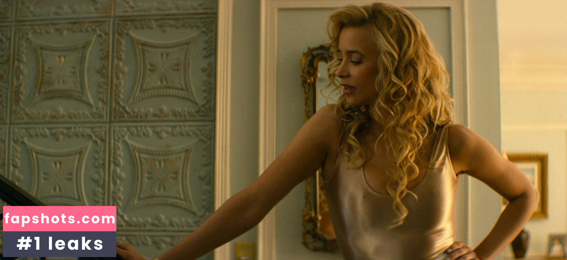 Sabina Gadecki gallery photo #11