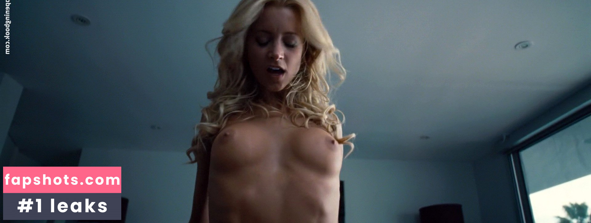 Sabina Gadecki gallery photo #3