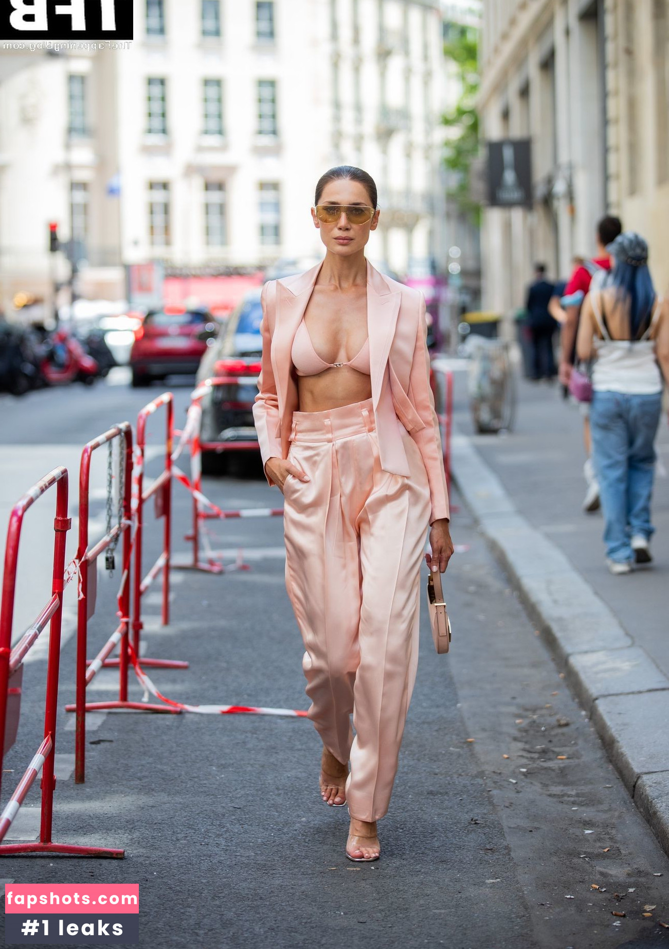 Sabina Jakubowicz gallery photo #15