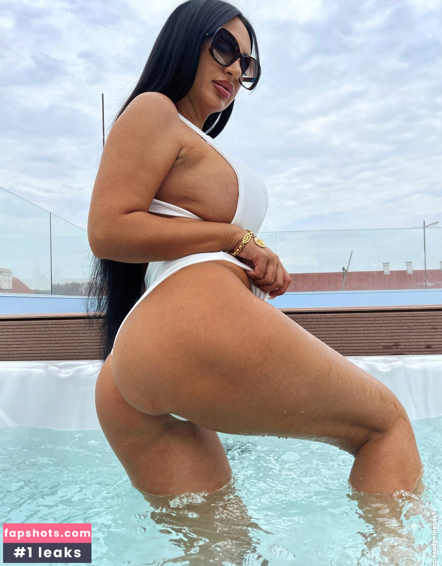 Sabina Santl gallery photo #12