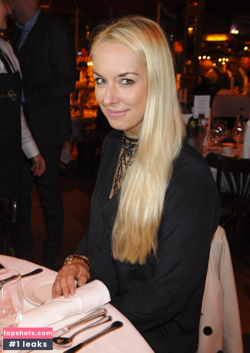 Sabine Lisicki gallery photo #35