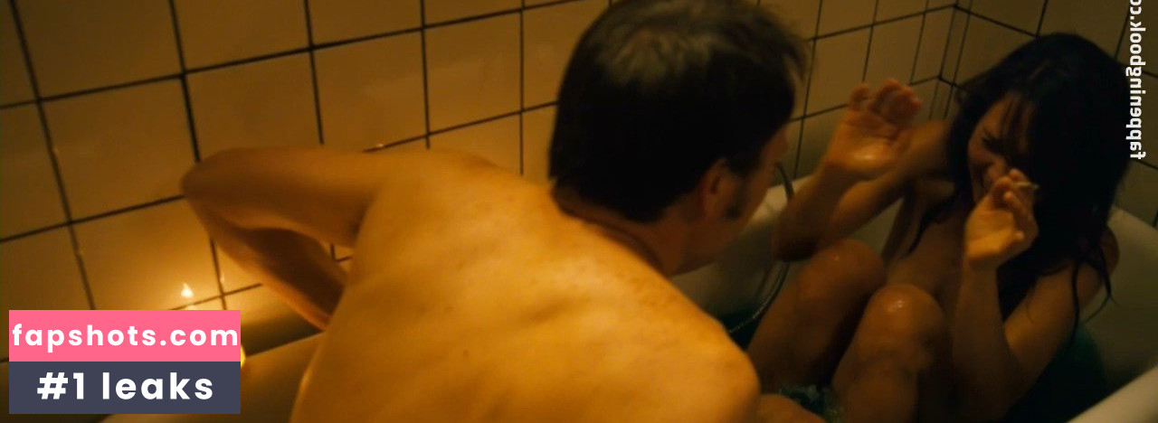 Sabine Timoteo gallery photo #15