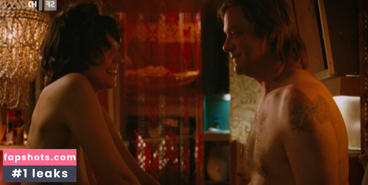 Sabine Timoteo gallery photo #4