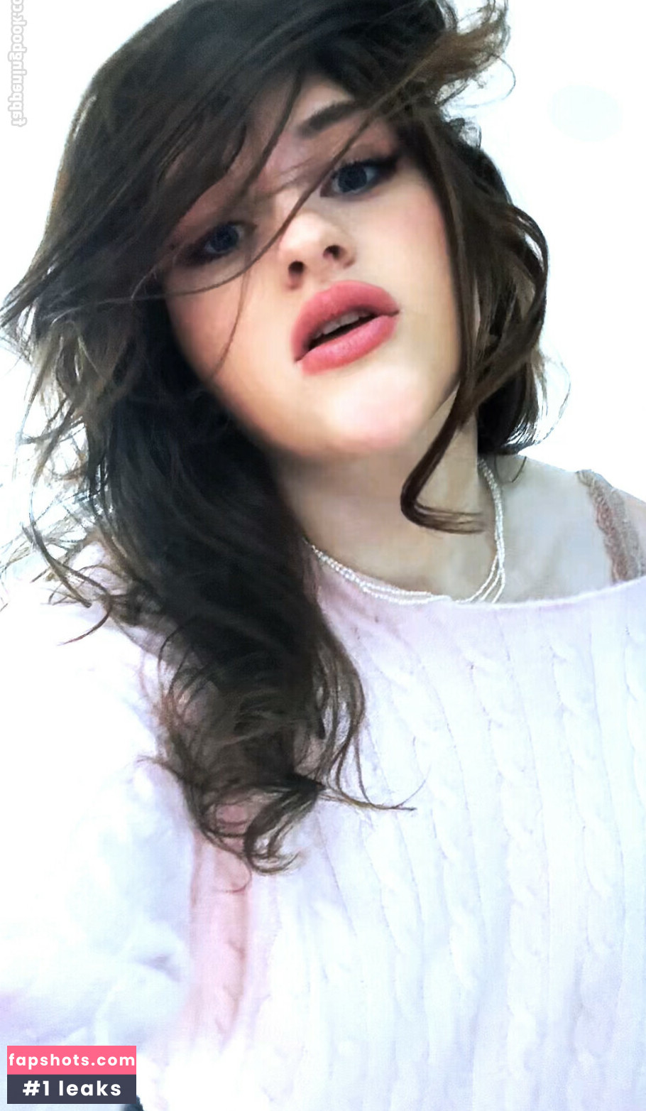 Sabre Norris gallery photo #2