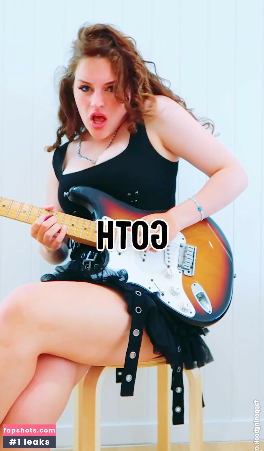 Sabre Norris gallery photo #8