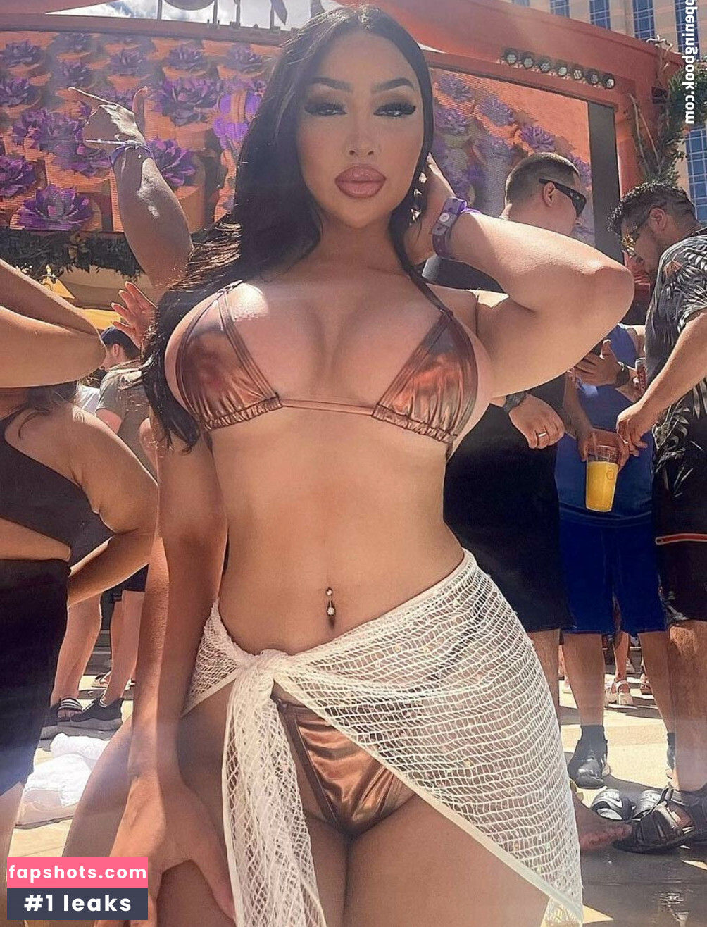 Sabrina Agarie gallery photo #7