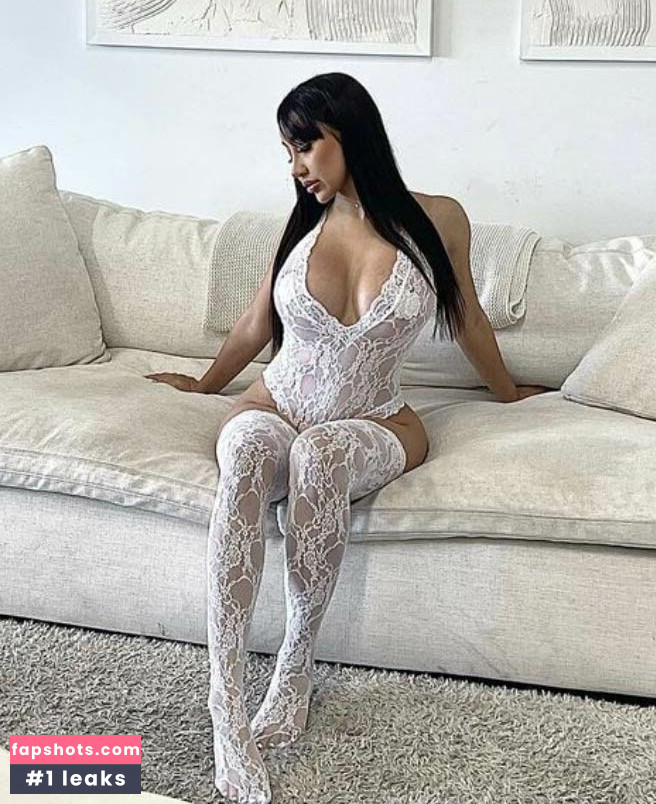 Sabrina Agarie gallery photo #10