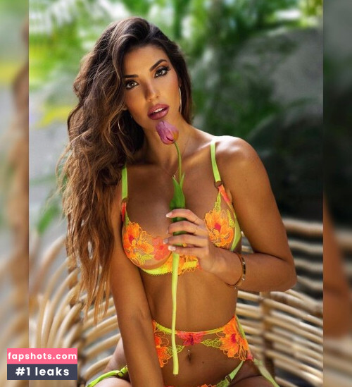 Sabrina Calvo gallery photo #3