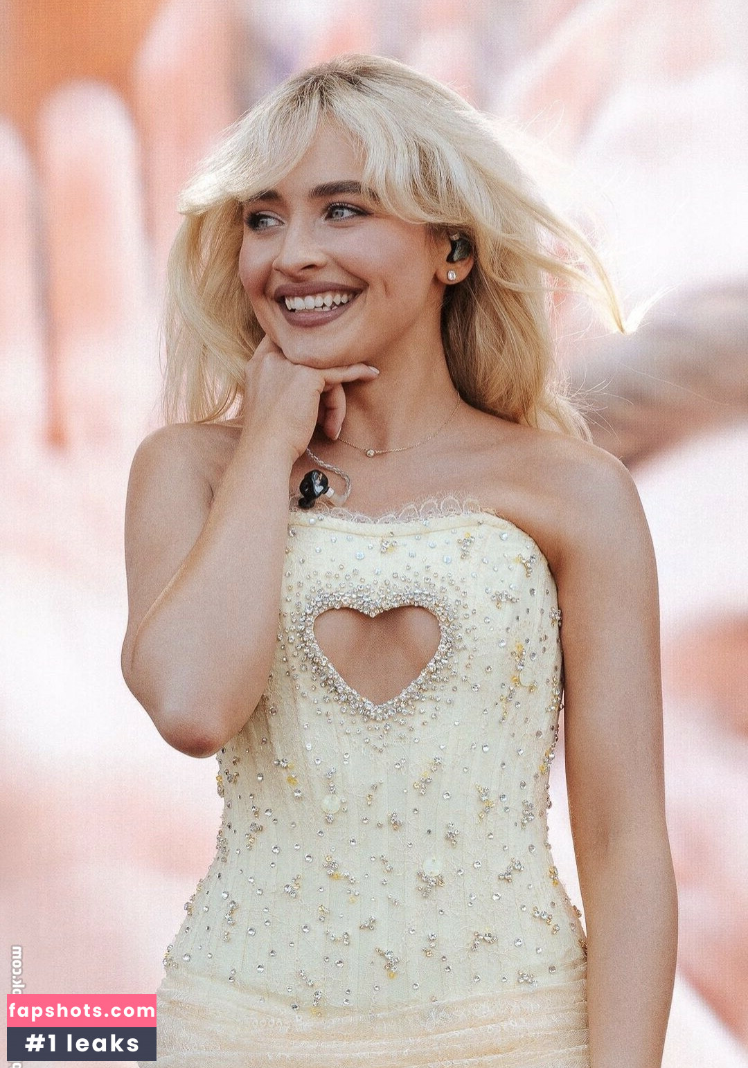 Sabrina Carpenter gallery photo #1254