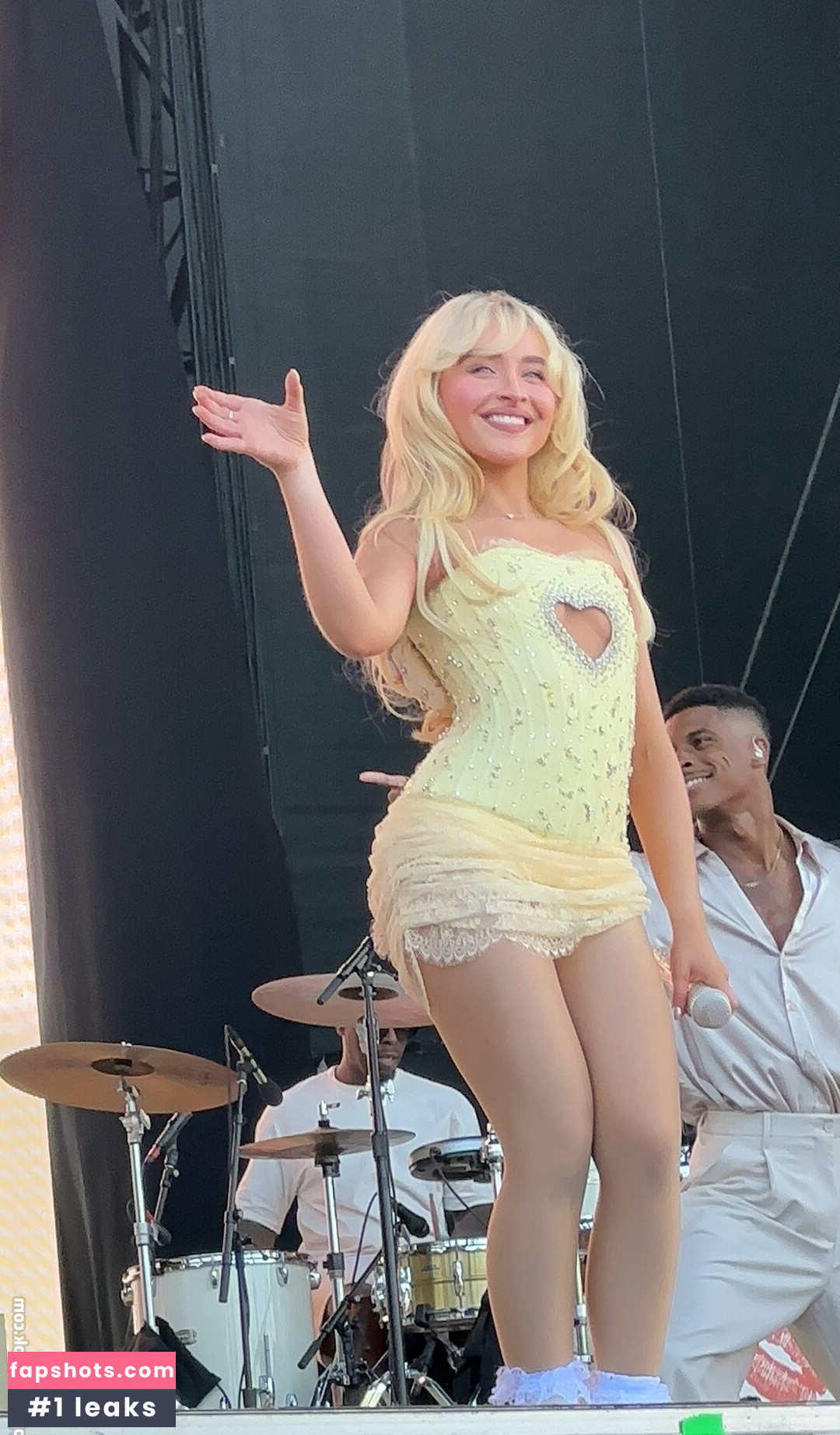 Sabrina Carpenter gallery photo #1261