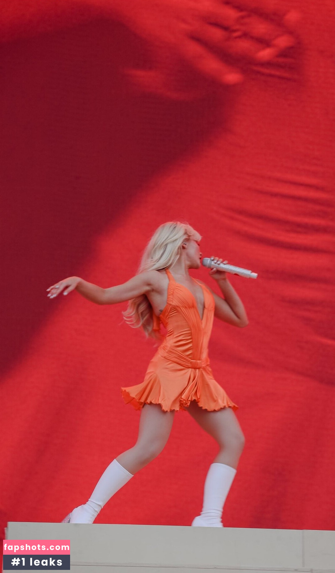 Sabrina Carpenter gallery photo #1267