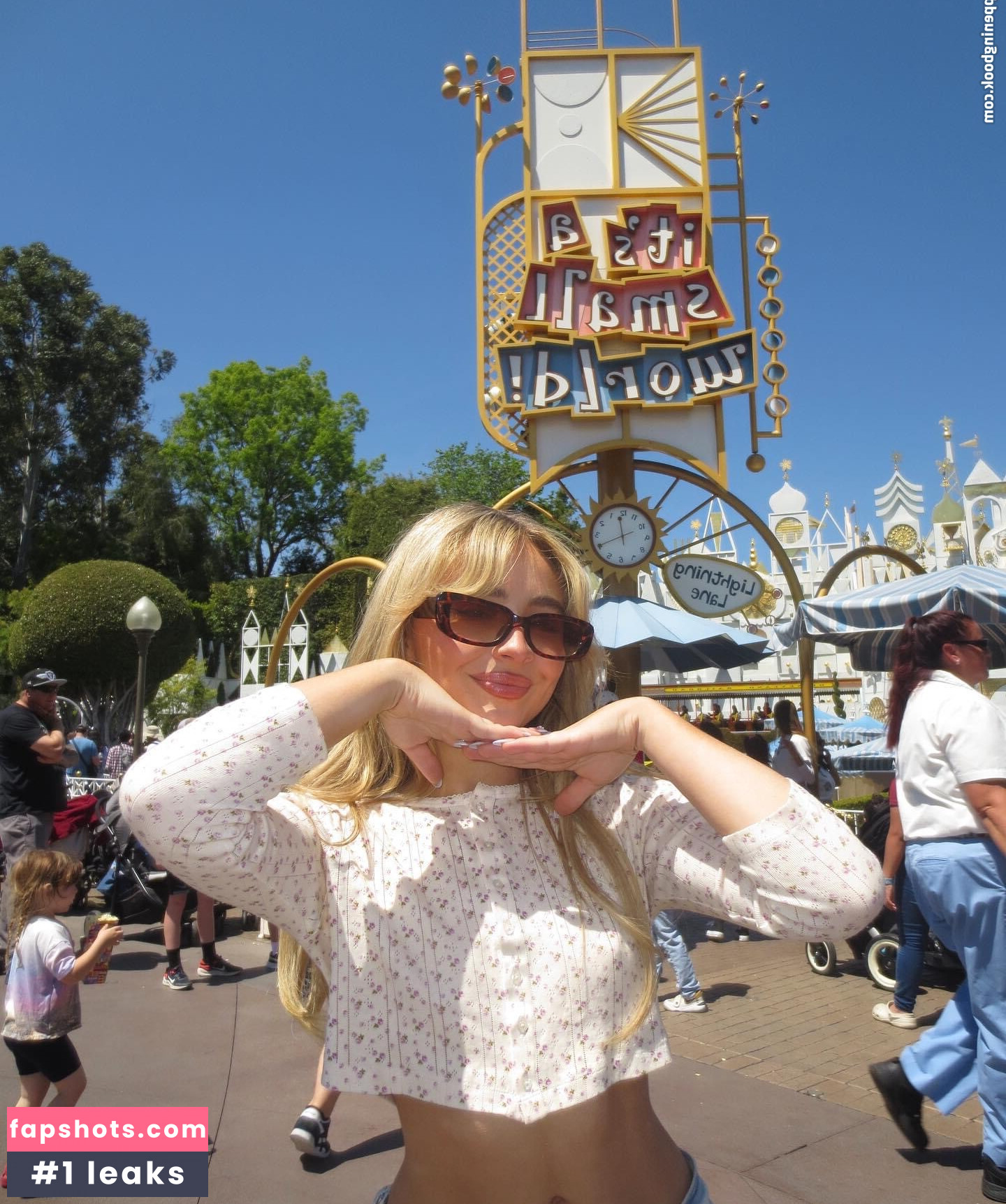 Sabrina Carpenter gallery photo #1327