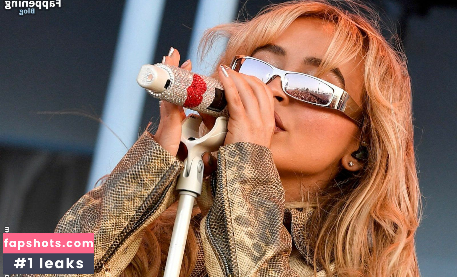 Sabrina Carpenter gallery photo #1351