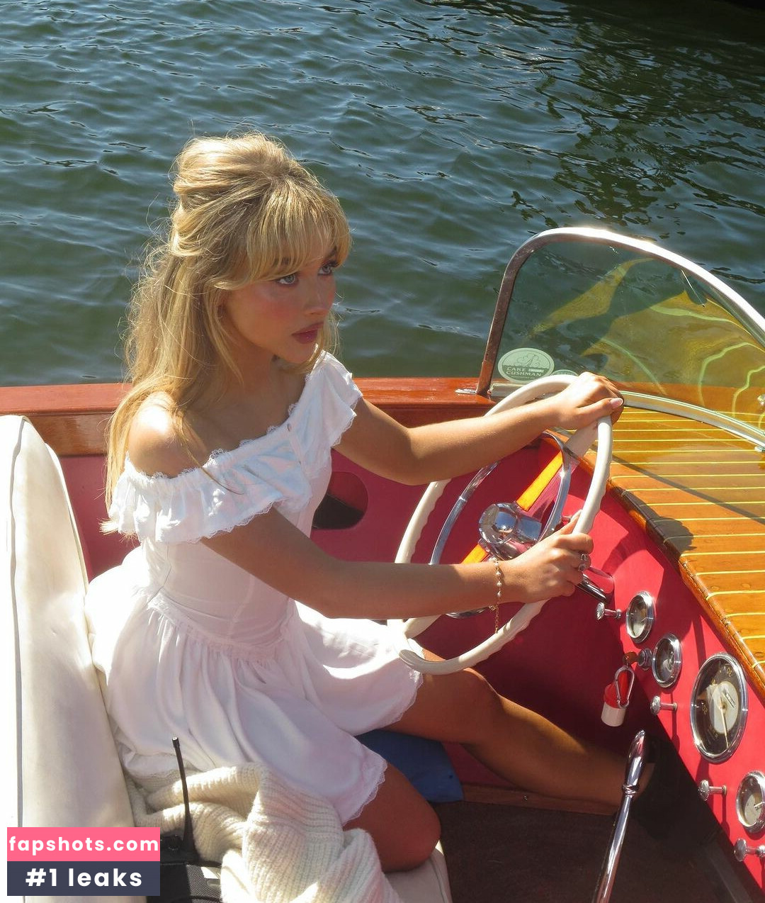 Sabrina Carpenter gallery photo #1396