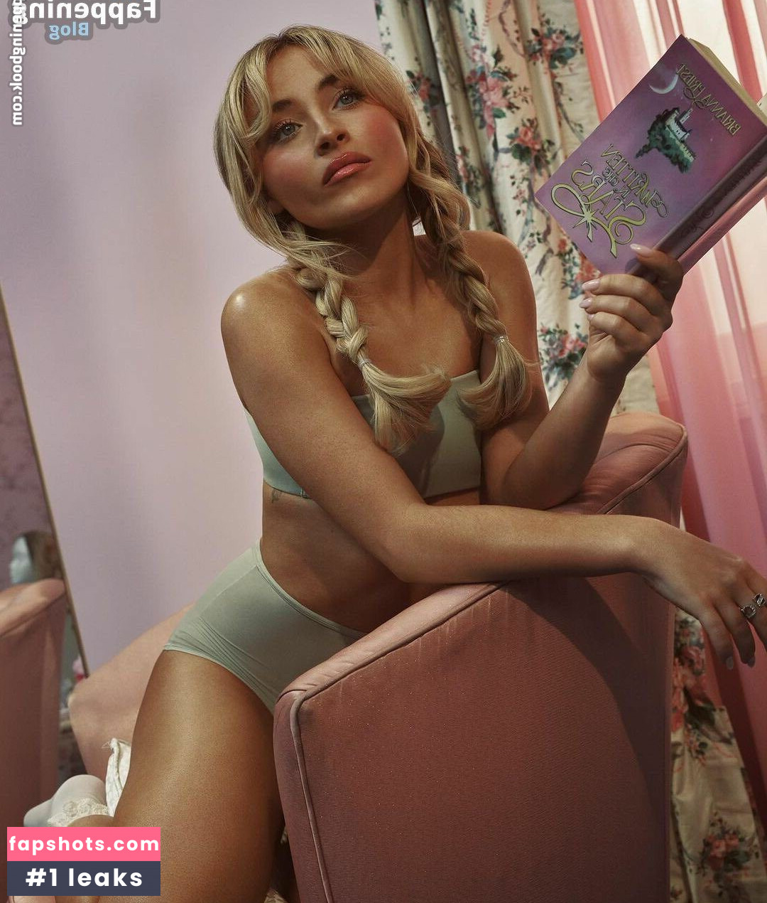 Sabrina Carpenter gallery photo #1427