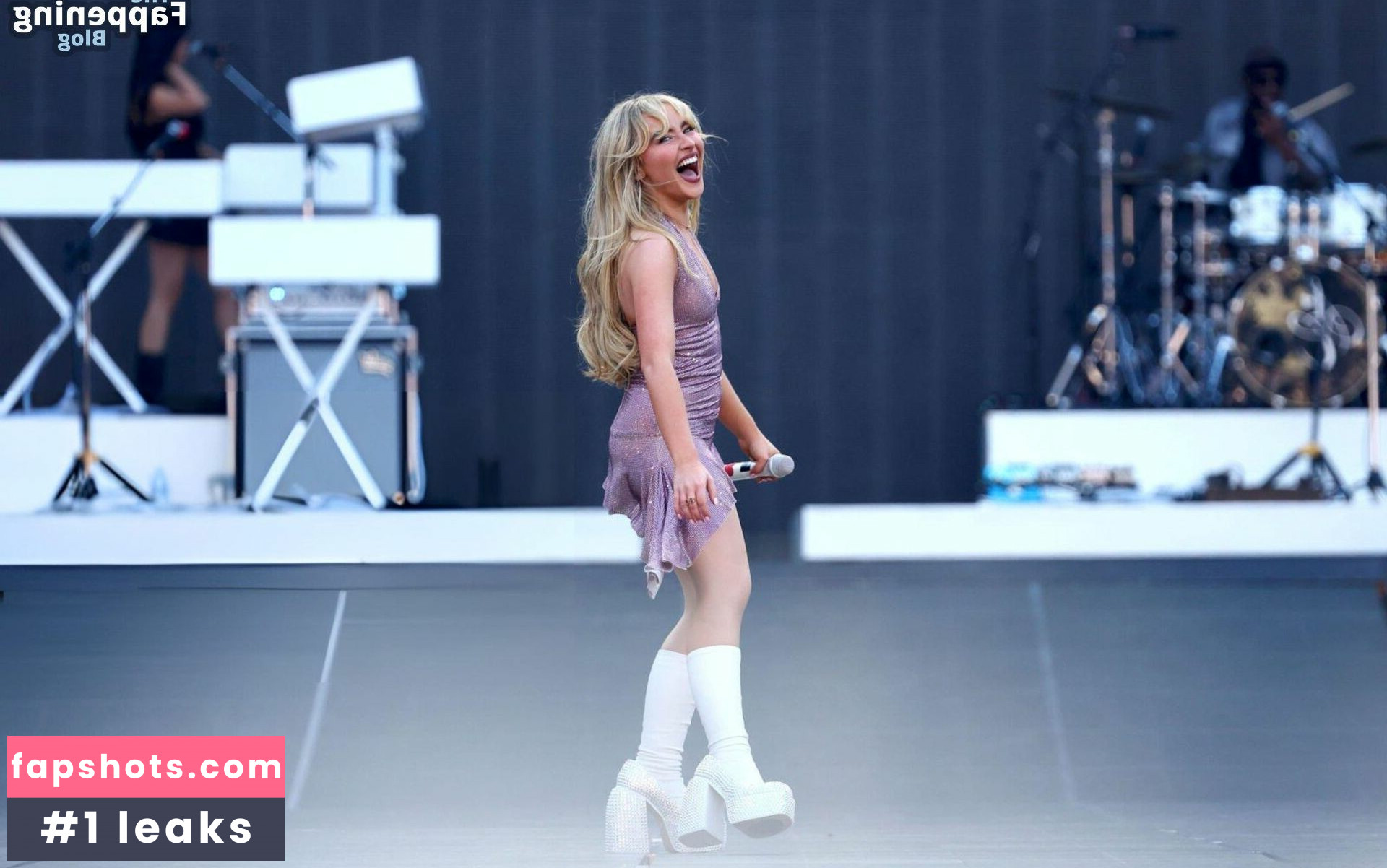 Sabrina Carpenter gallery photo #1521