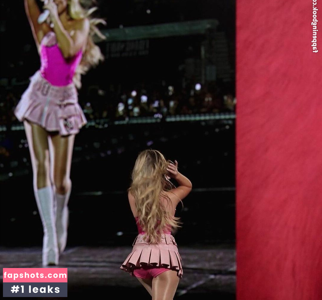 Sabrina Carpenter gallery photo #1578