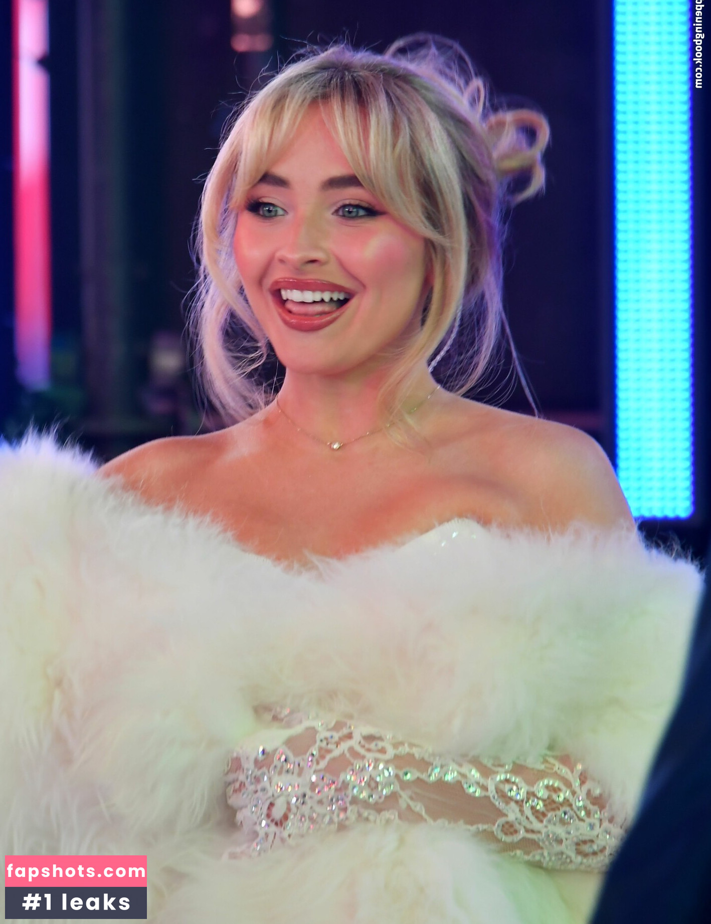 Sabrina Carpenter gallery photo #1630