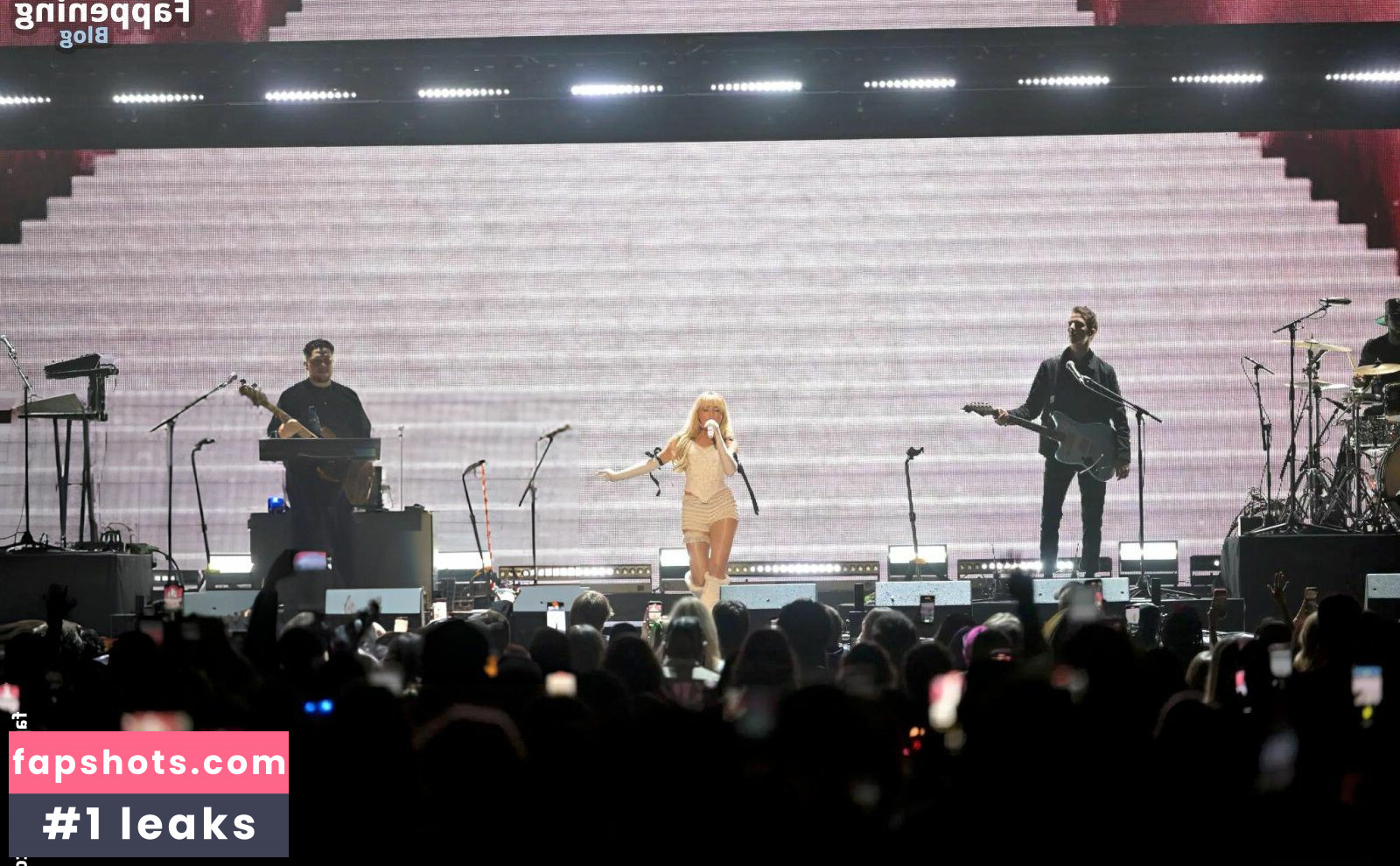 Sabrina Carpenter gallery photo #1658