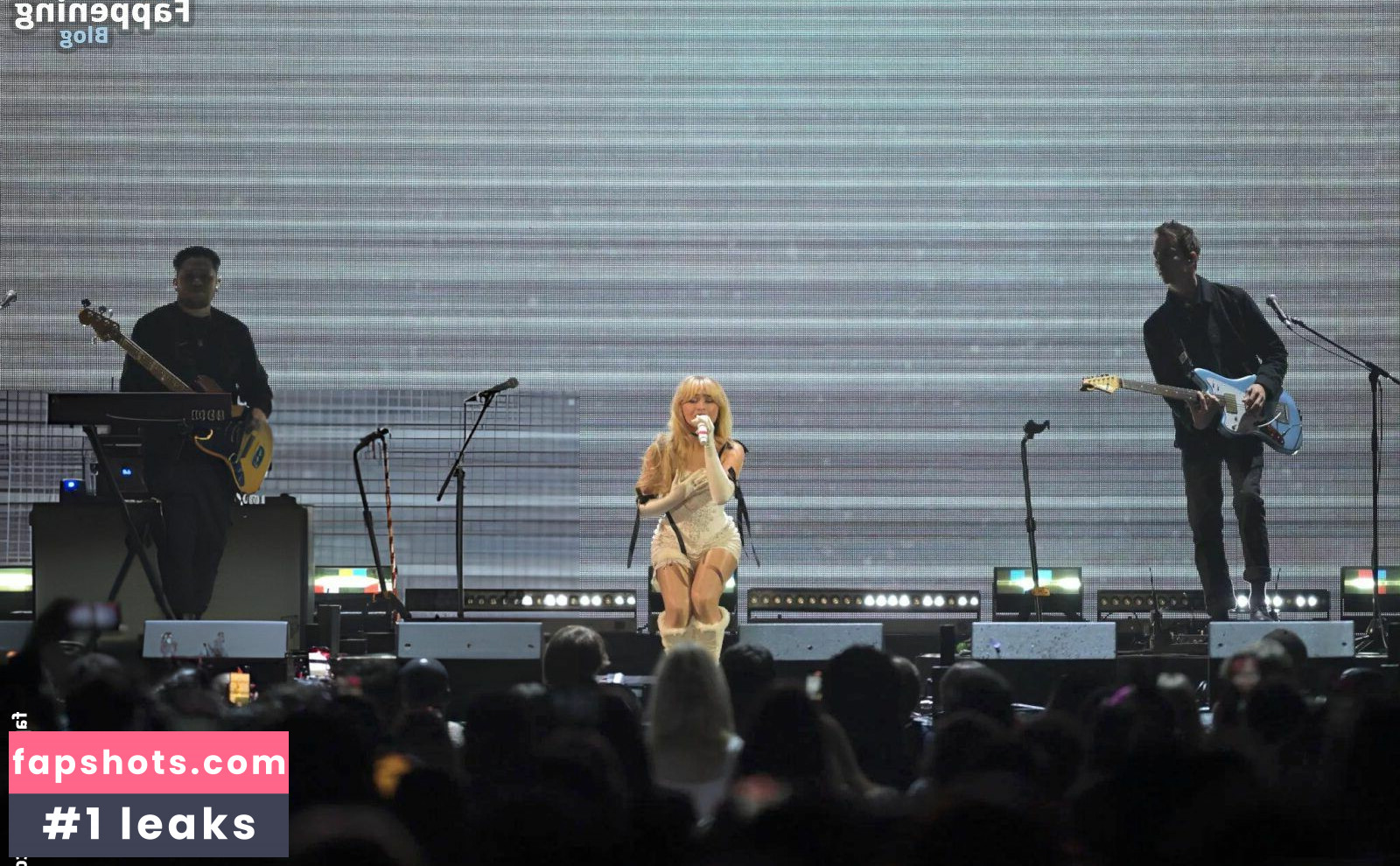 Sabrina Carpenter gallery photo #1668