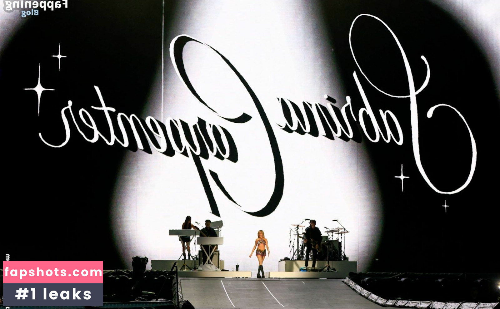 Sabrina Carpenter gallery photo #1794