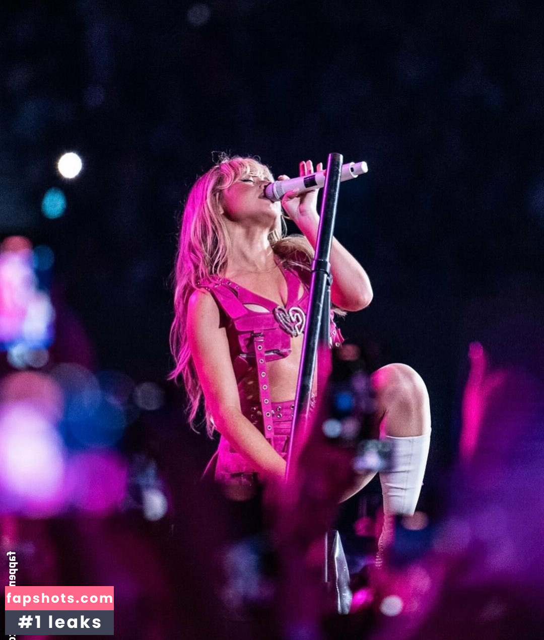 Sabrina Carpenter gallery photo #1822