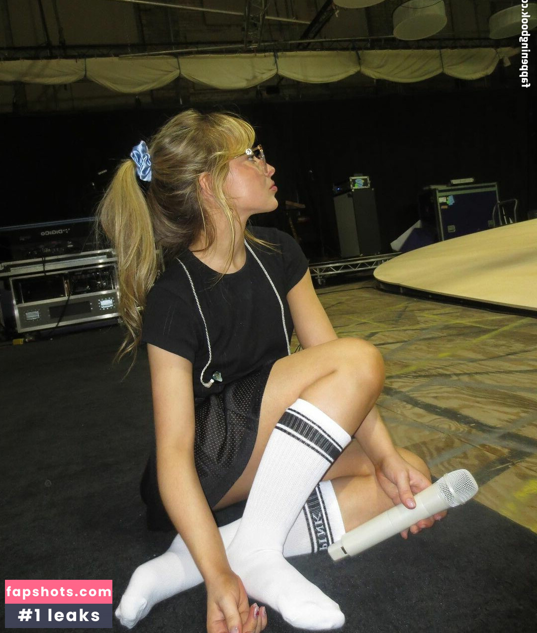 Sabrina Carpenter gallery photo #2120