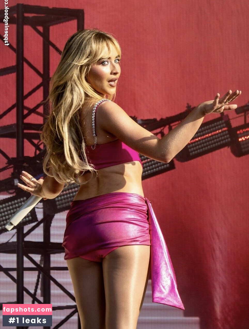 Sabrina Carpenter gallery photo #2165