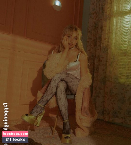 Sabrina Carpenter gallery photo #2175