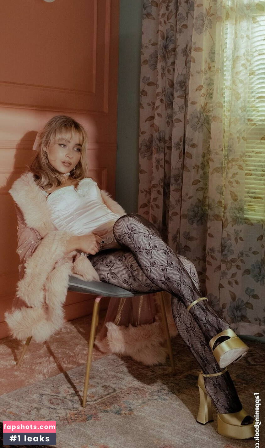 Sabrina Carpenter gallery photo #2184