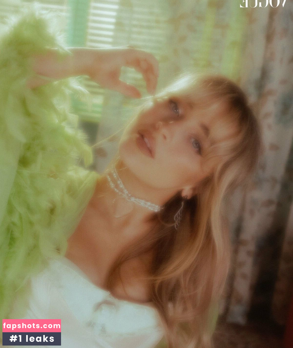 Sabrina Carpenter gallery photo #2185