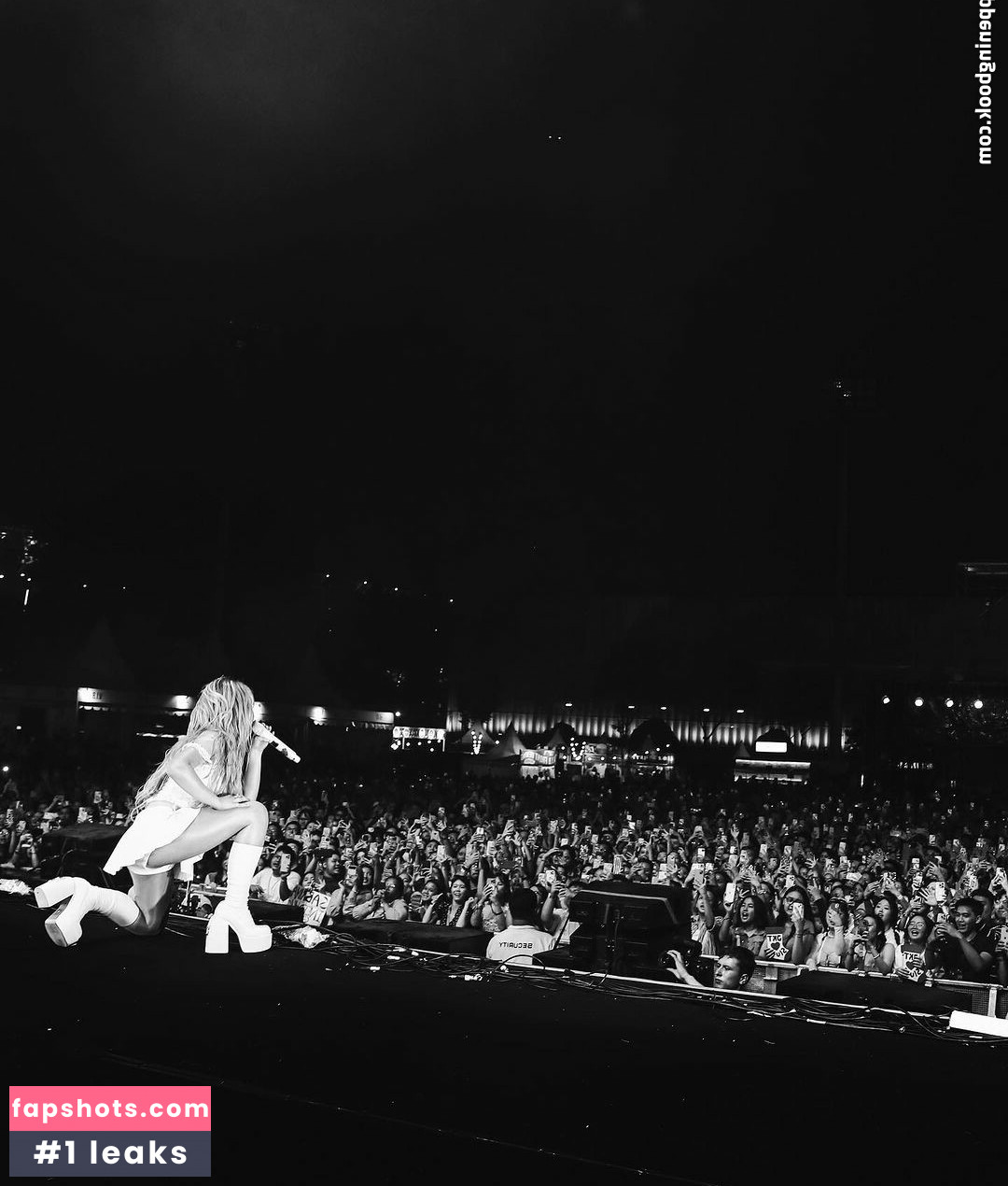 Sabrina Carpenter gallery photo #2210