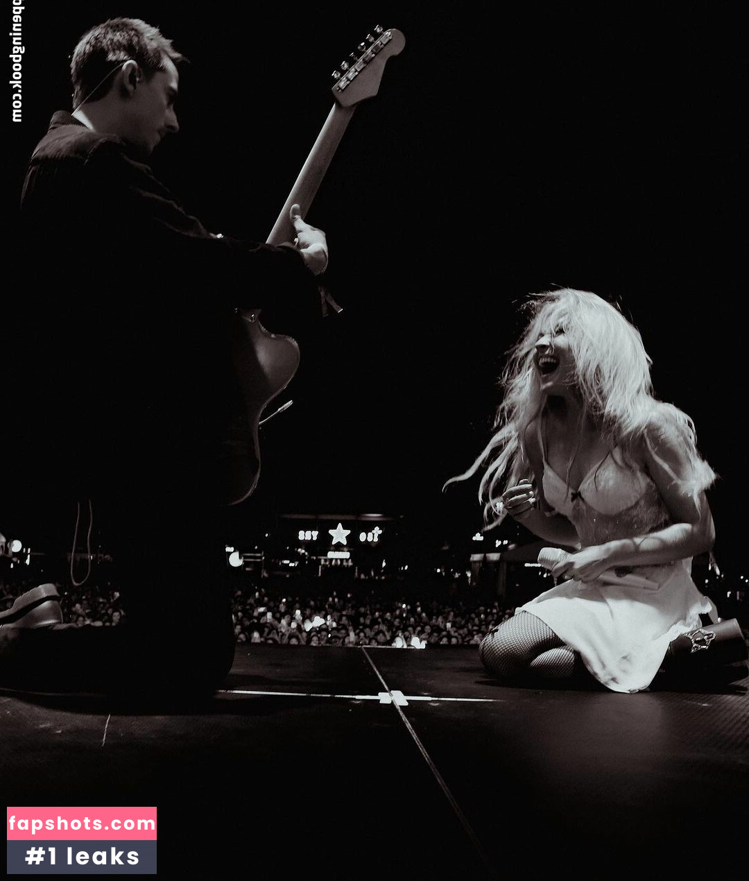 Sabrina Carpenter gallery photo #2211