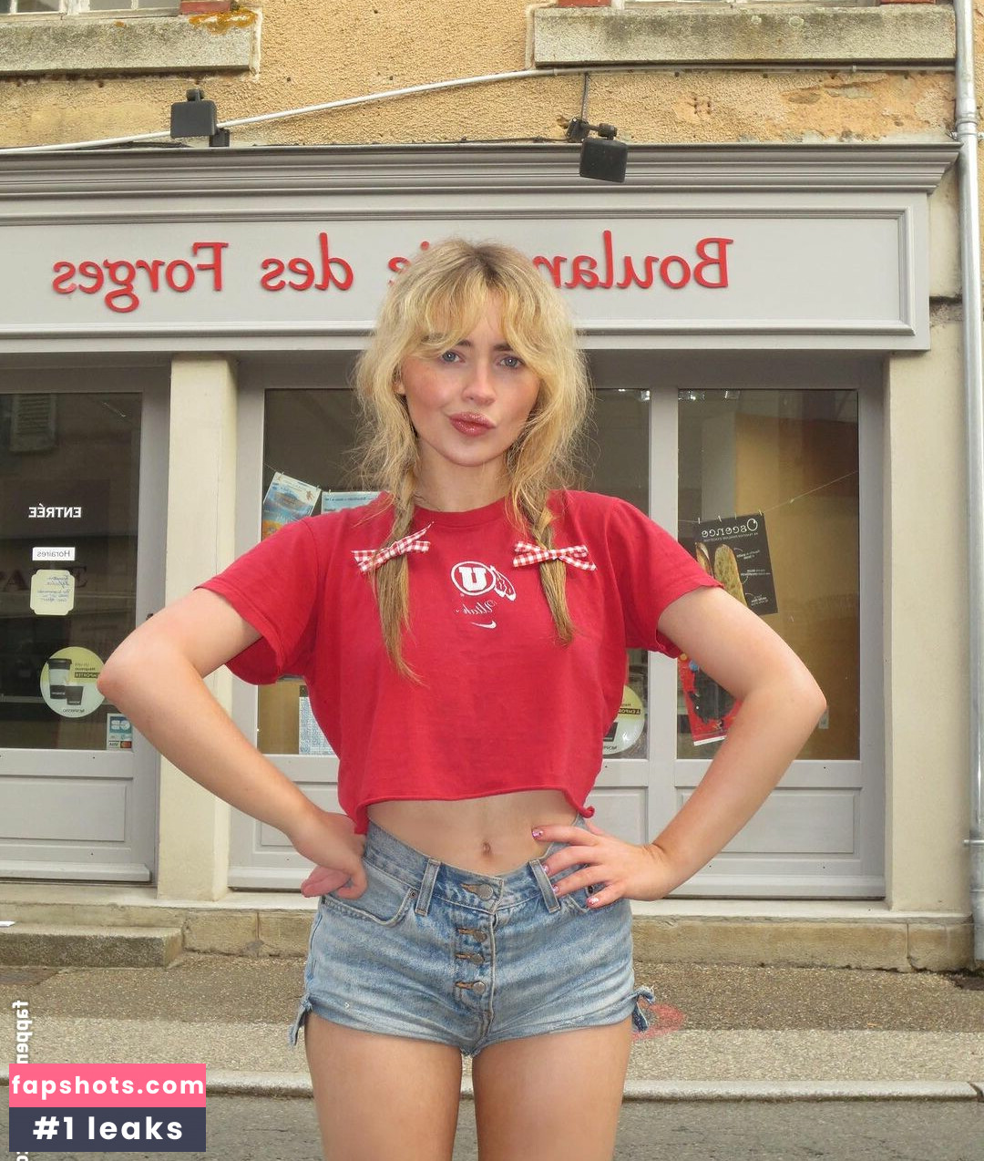 Sabrina Carpenter gallery photo #2249